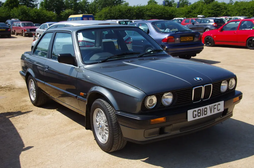 BMW 3 Serisi 3 Serisi 318i Standart 2