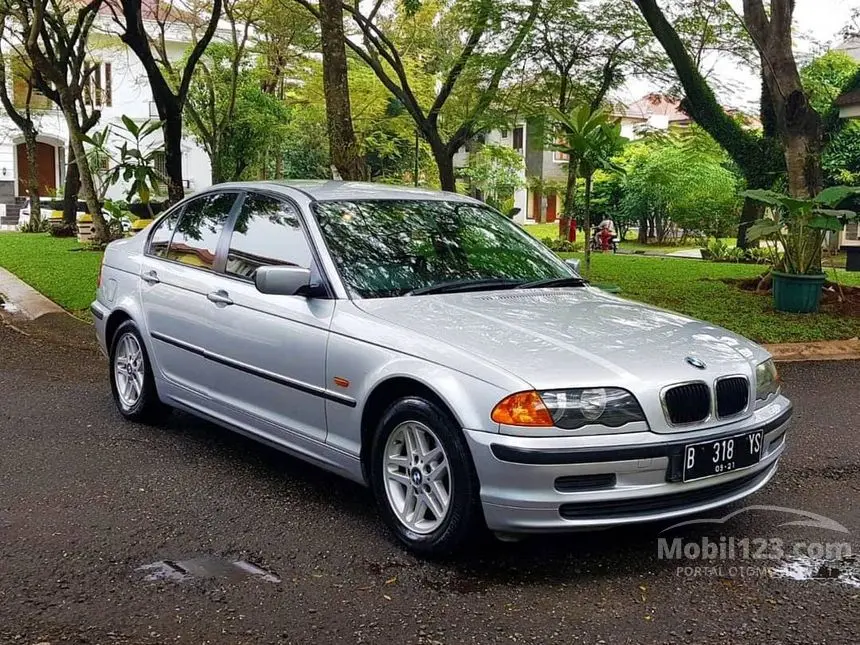 BMW 3 Serisi 3 Serisi 318i Standart 3