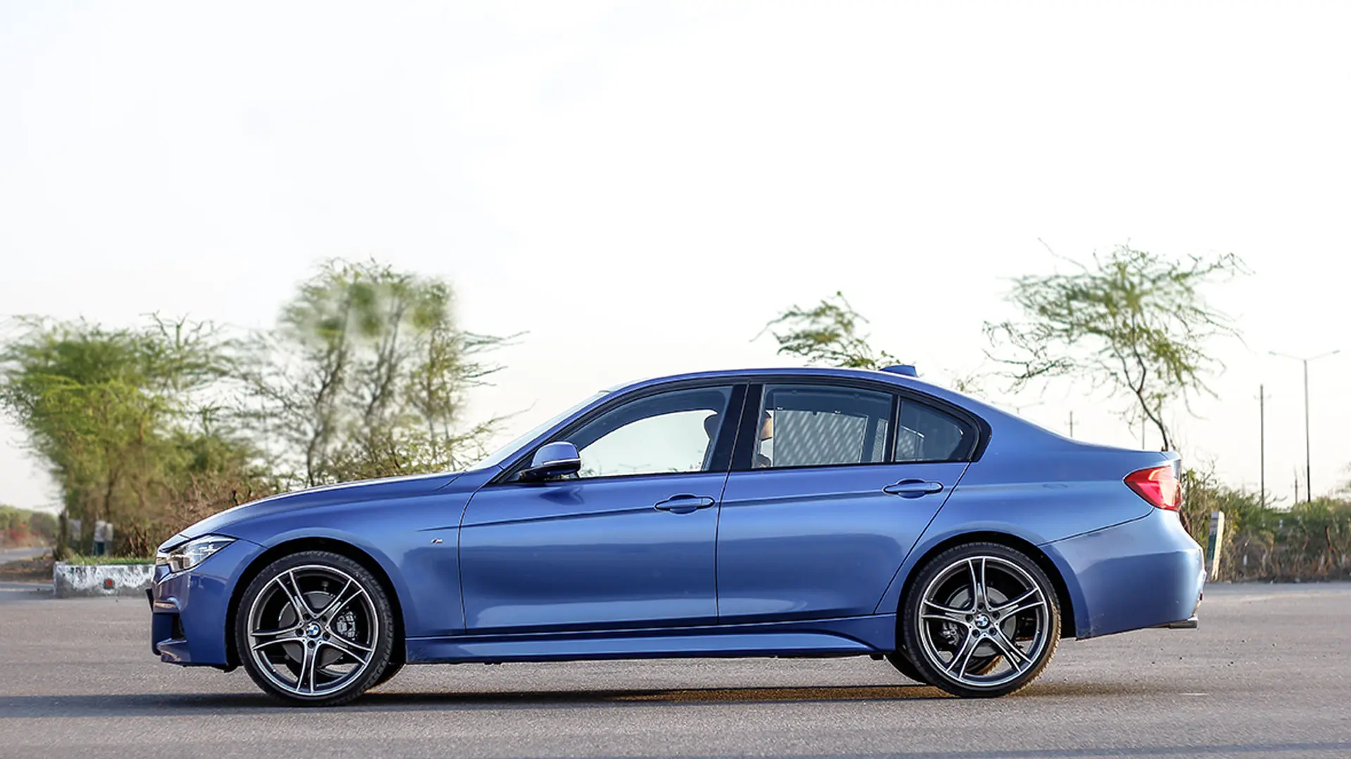 BMW 3 Serisi 3 Serisi 320d Premium 6