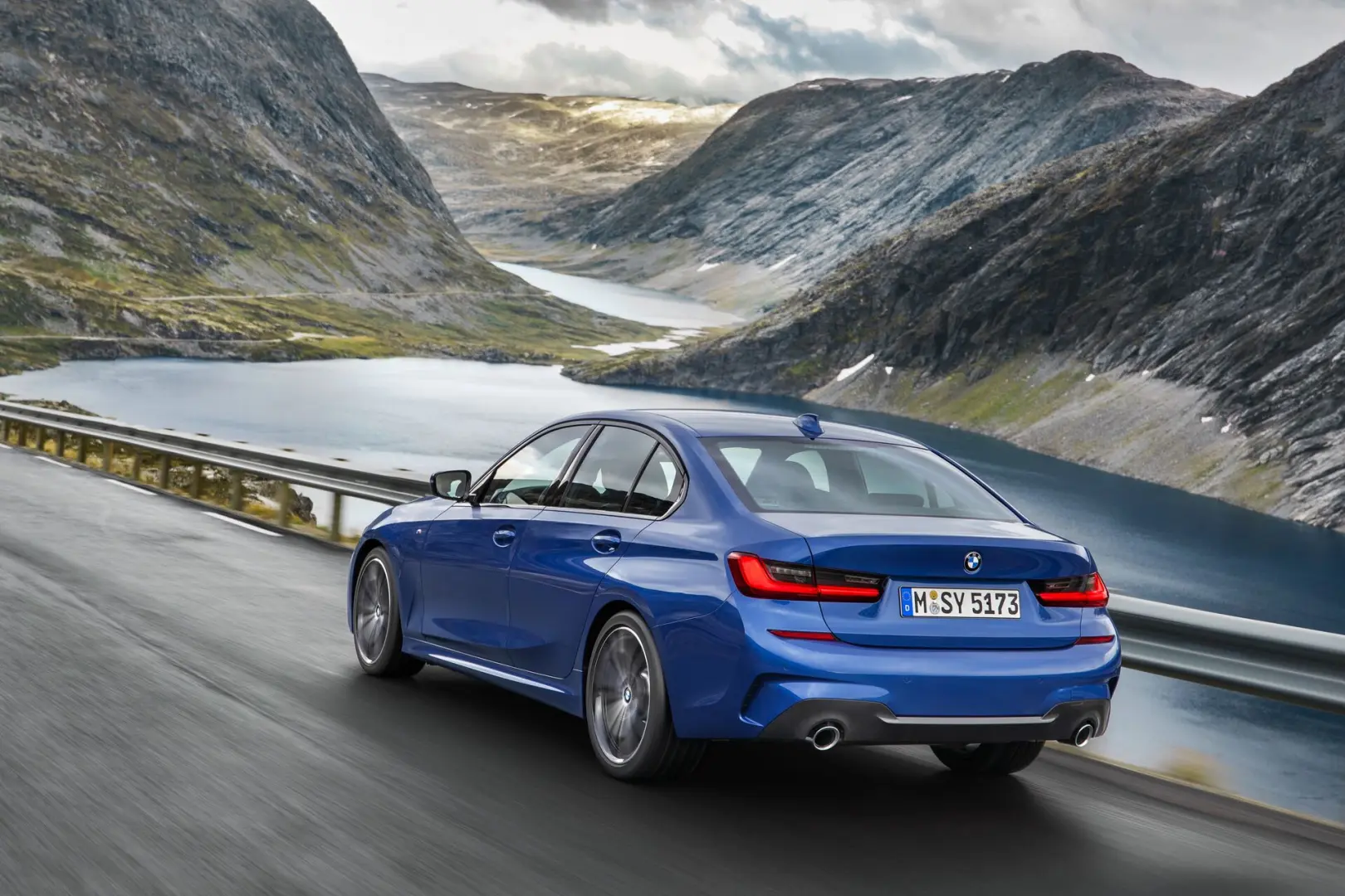 BMW 3 Serisi 3 Serisi 320d Premium Line 3