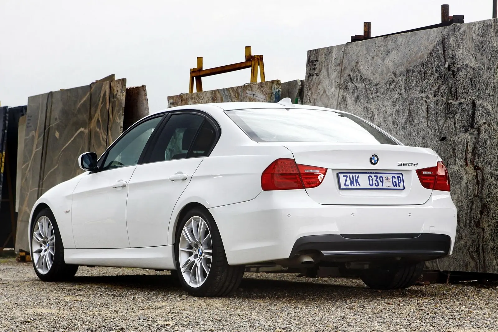 BMW 3 Serisi 3 Serisi 320d Standart 6