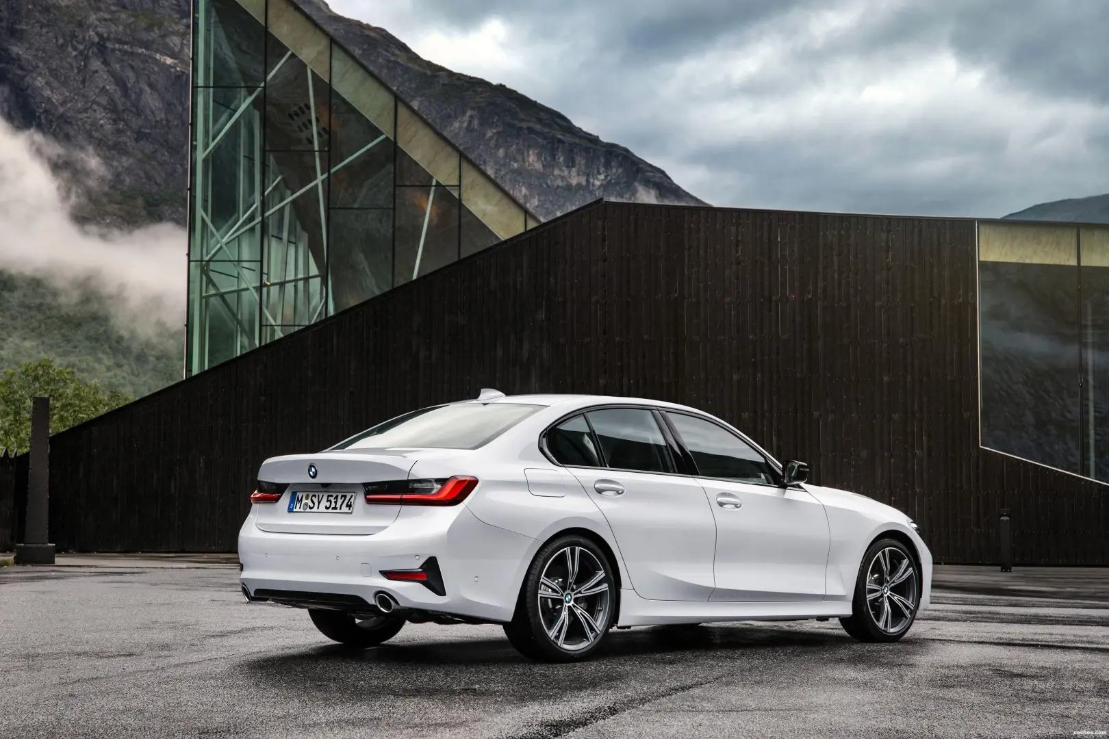 BMW 3 Serisi 3 Serisi 320i First Edition Sport Line 0
