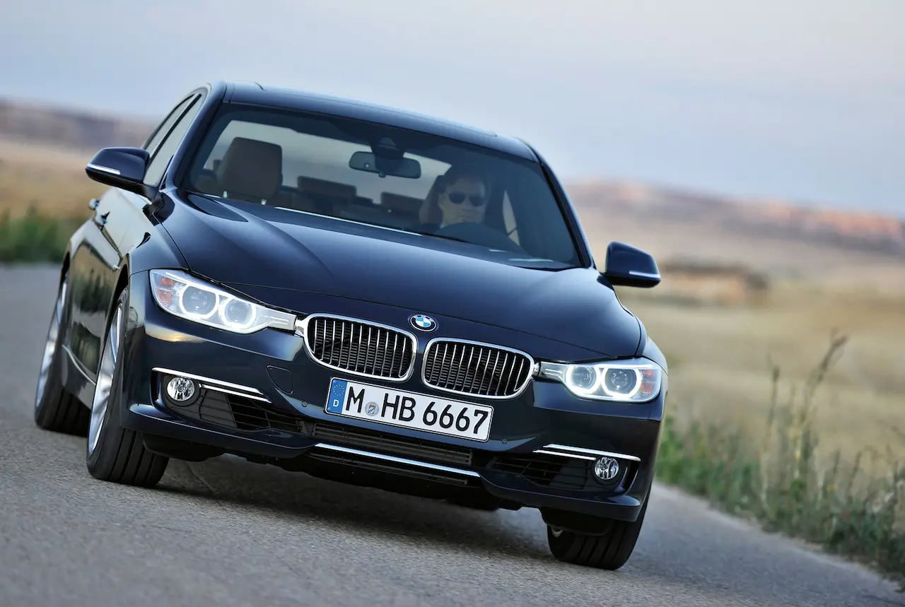 BMW 3 Serisi 3 Serisi 320d xDrive Luxury Line 4