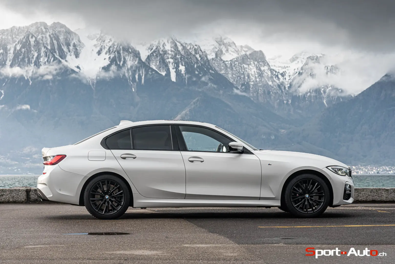 BMW 3 Serisi 3 Serisi 320d xDrive Sport Plus 4