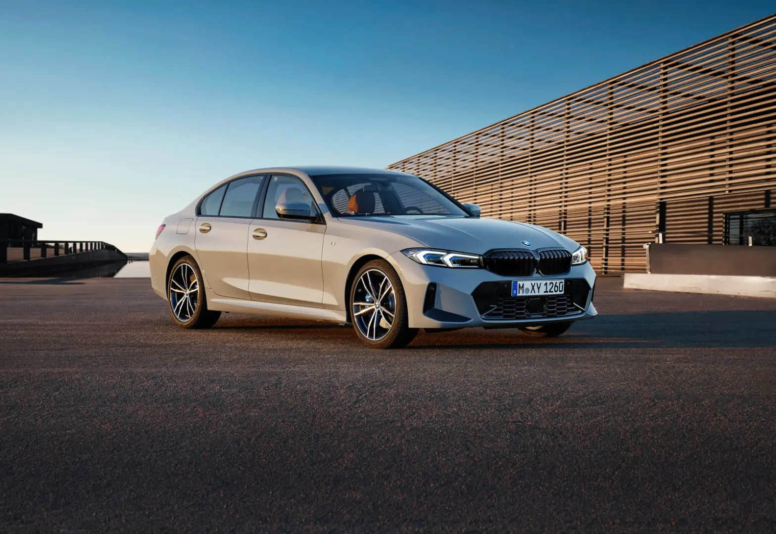 BMW 3 Serisi 3 Serisi 320d xDrive Pure 4