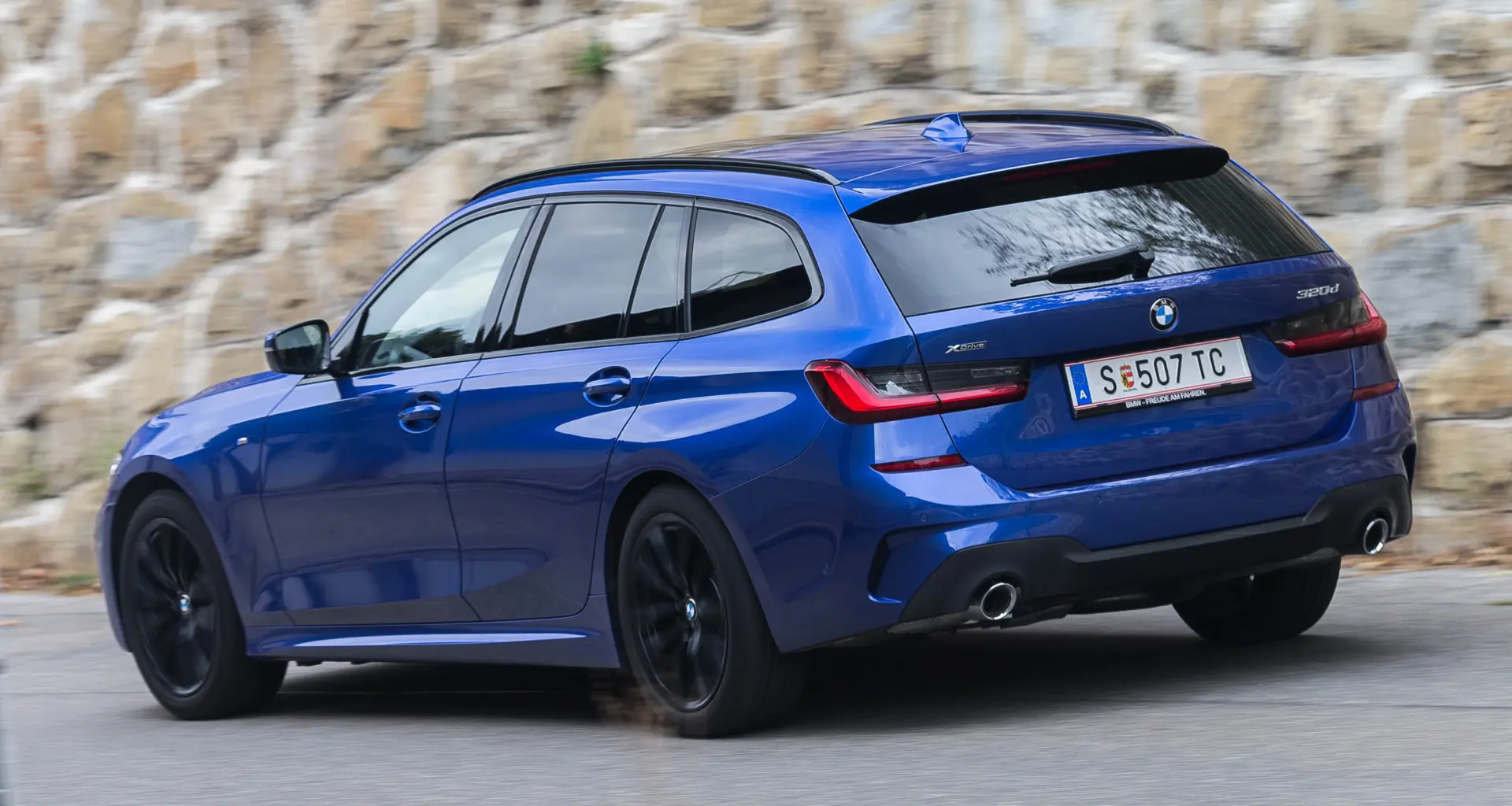 BMW 3 Serisi 3 Serisi 320d xDrive Touring Luxury Line 1