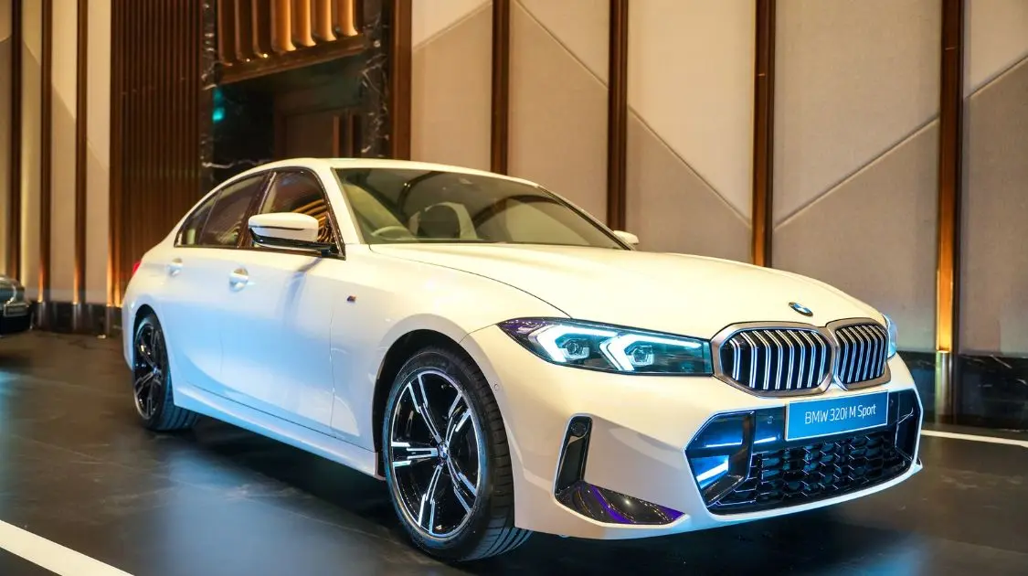 BMW 3 Serisi 3 Serisi 320i M Sport 2