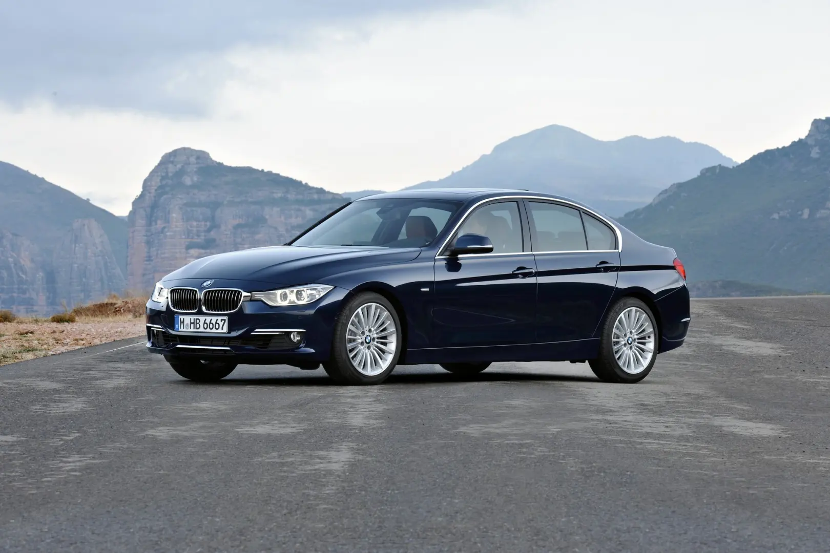 BMW 3 Serisi 3 Serisi 320i EfficientDynamics Luxury M Plus 5