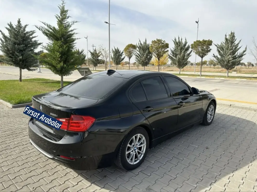 BMW 3 Serisi 3 Serisi 320i EfficientDynamics Modern Line 6