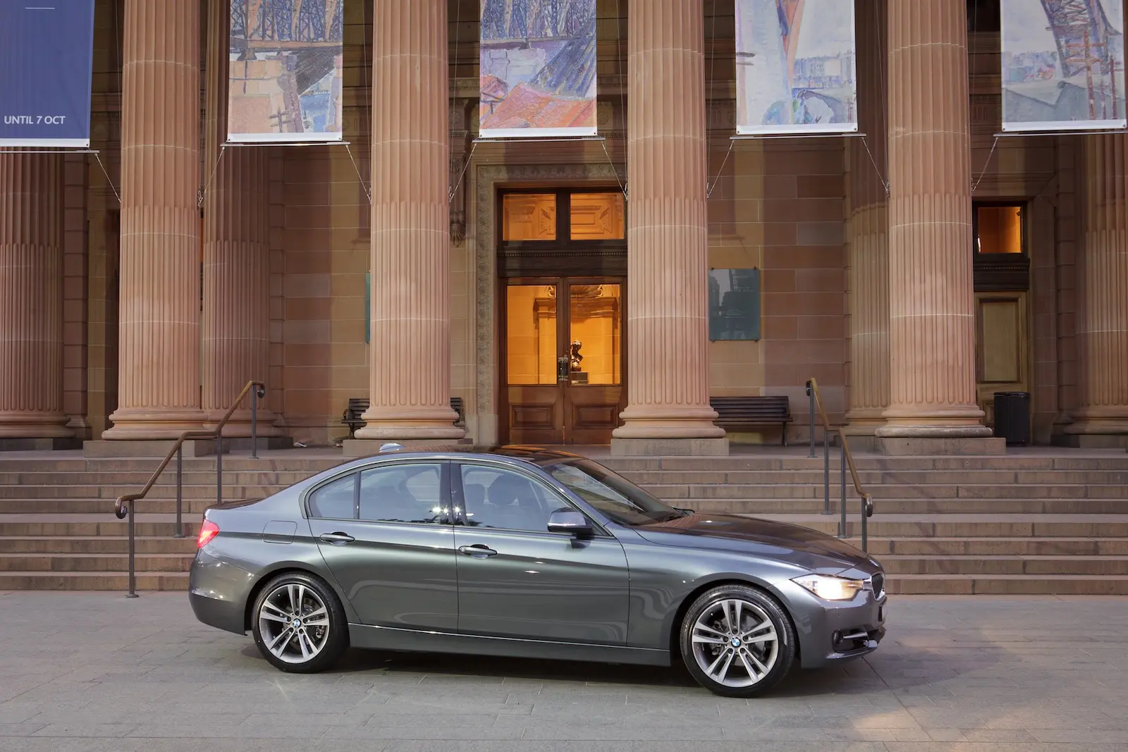 BMW 3 Serisi 3 Serisi 320i EfficientDynamics Sport Line 6