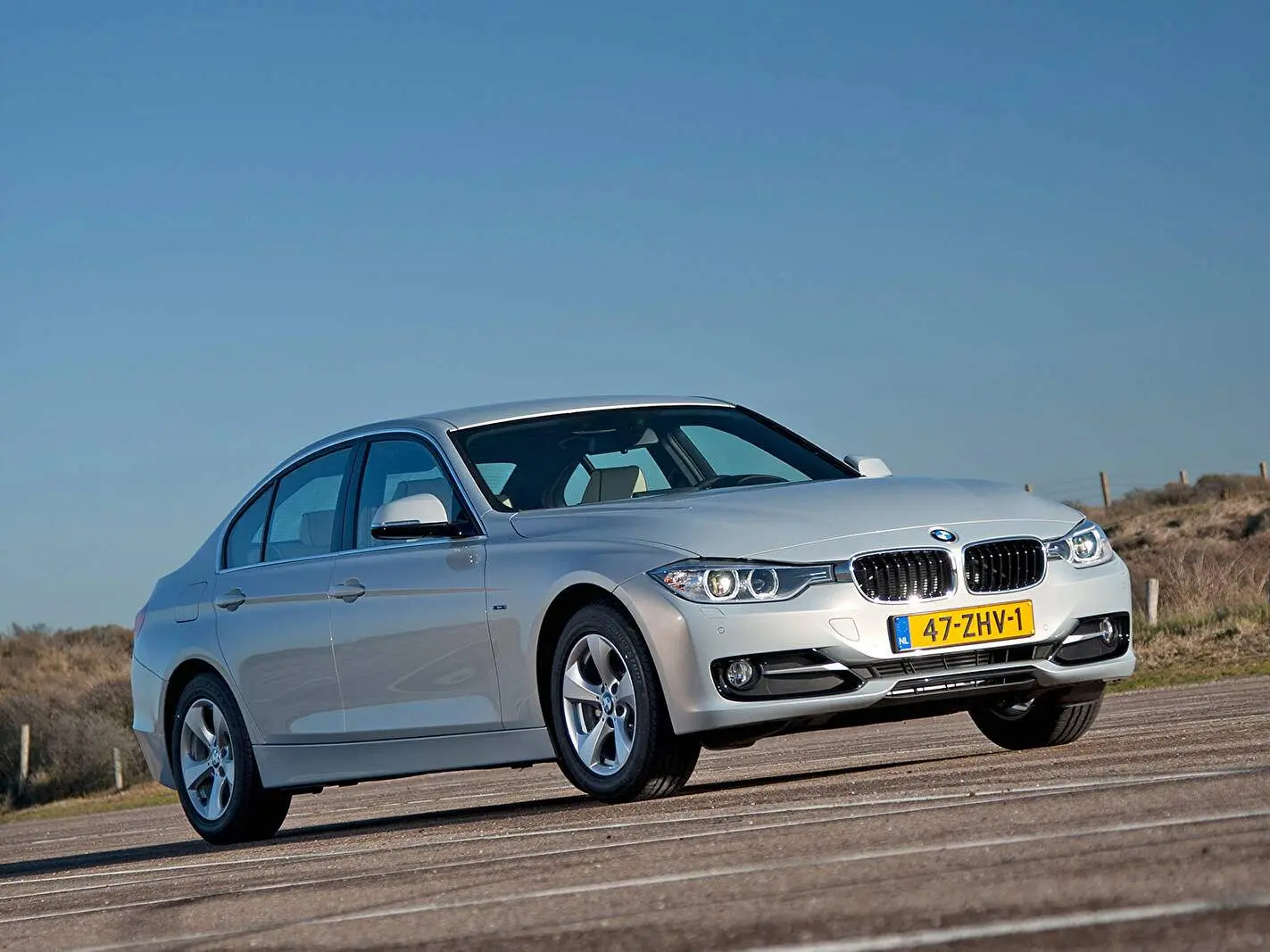 BMW 3 Serisi 3 Serisi 320i Standart 1
