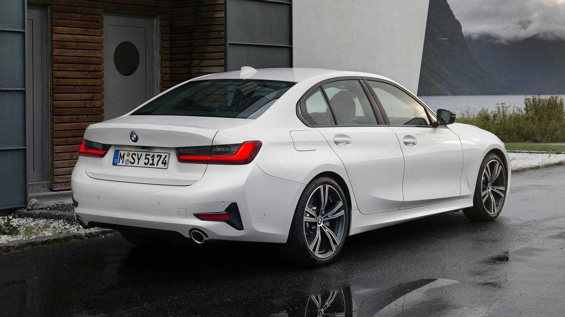 BMW 3 Serisi 3 Serisi 320i First Edition Luxury Line 2