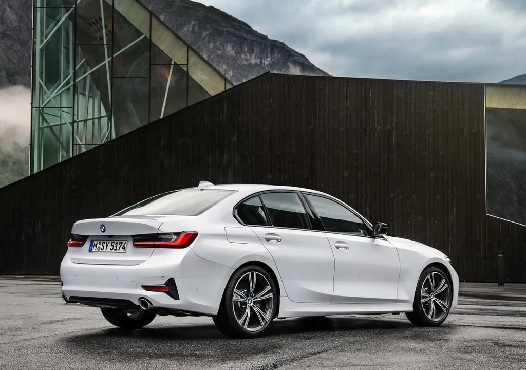 BMW 3 Serisi 3 Serisi 320i Luxury Line 2