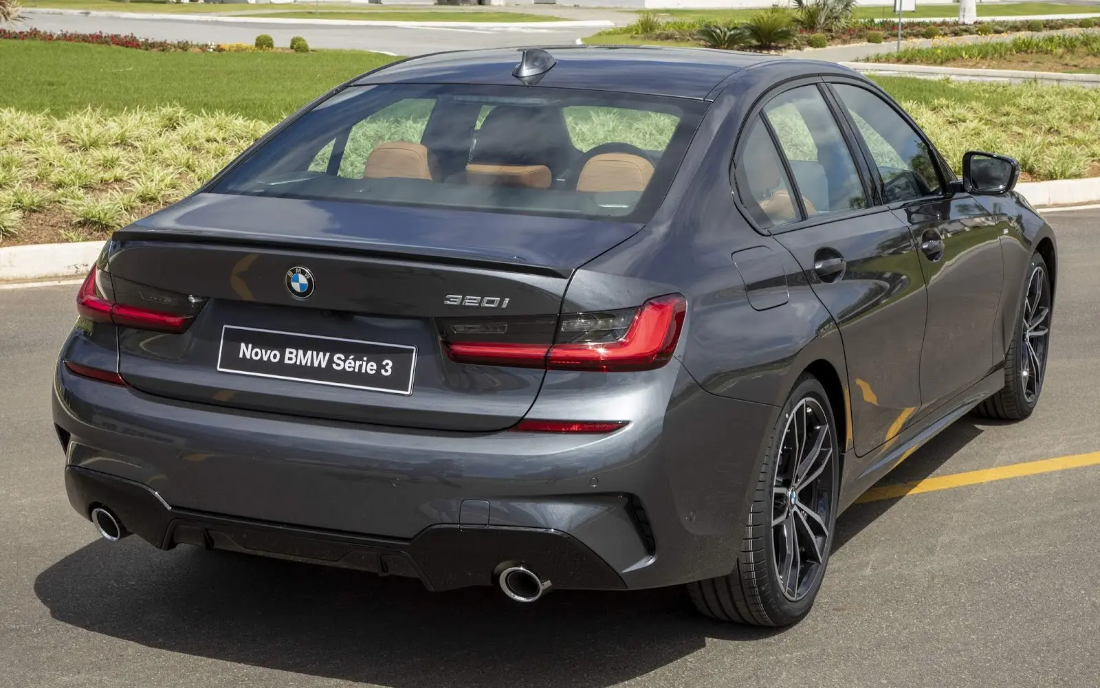 BMW 3 Serisi 3 Serisi 320i M Sport 5