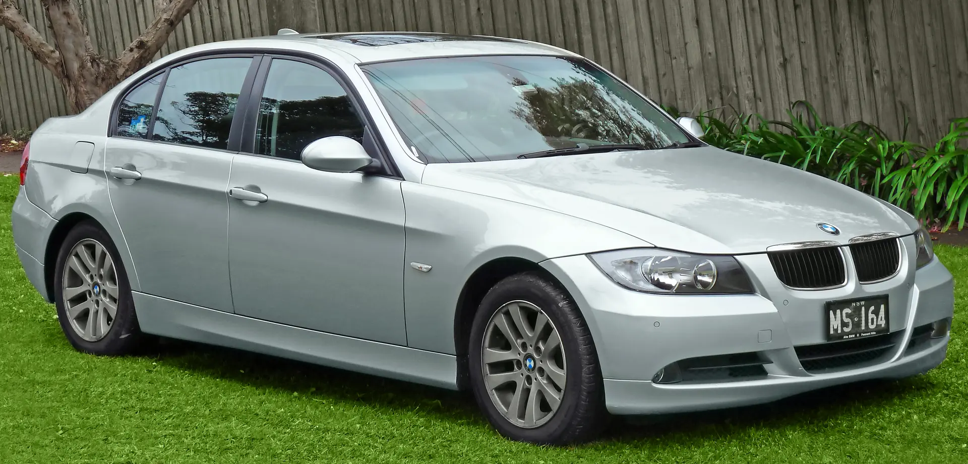 BMW 3 Serisi 3 Serisi 320i Premium 2