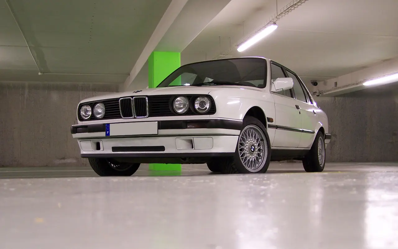 BMW 3 Serisi 3 Serisi 320i Standart 6