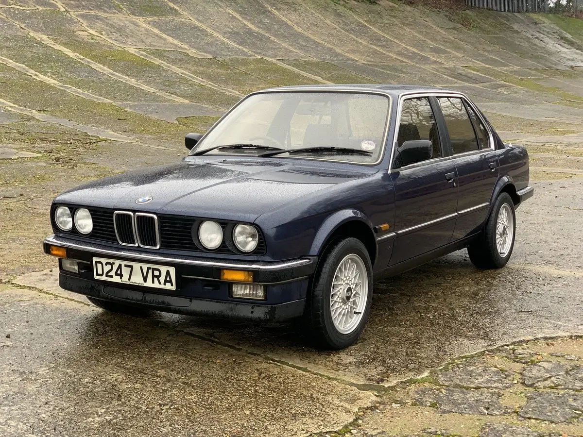 BMW 3 Serisi 3 Serisi 320i Standart 1