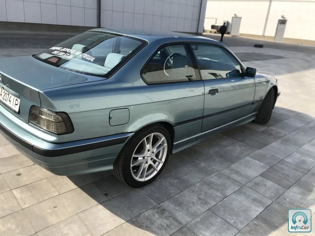 BMW 3 Serisi 3 Serisi 320i Standart 4
