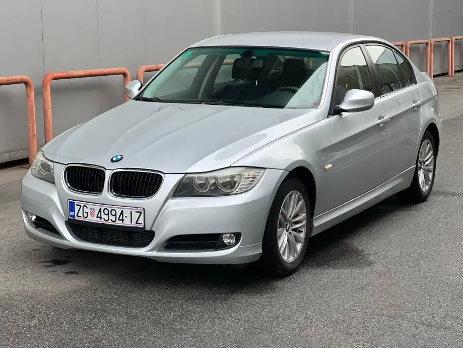 BMW 3 Serisi 3 Serisi 320xd Standart 1