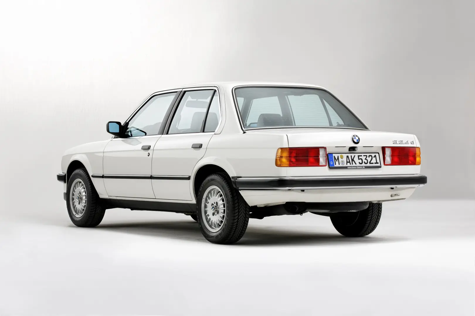 BMW 3 Serisi 3 Serisi 324d Standart 4