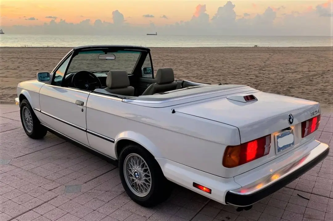 BMW 3 Serisi 3 Serisi 325i Standart 6