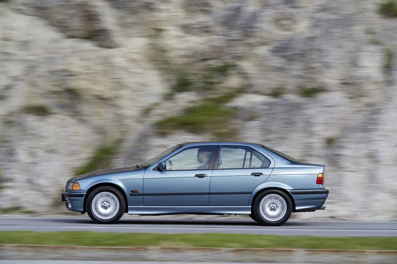 BMW 3 Serisi 3 Serisi 325td Standart 6