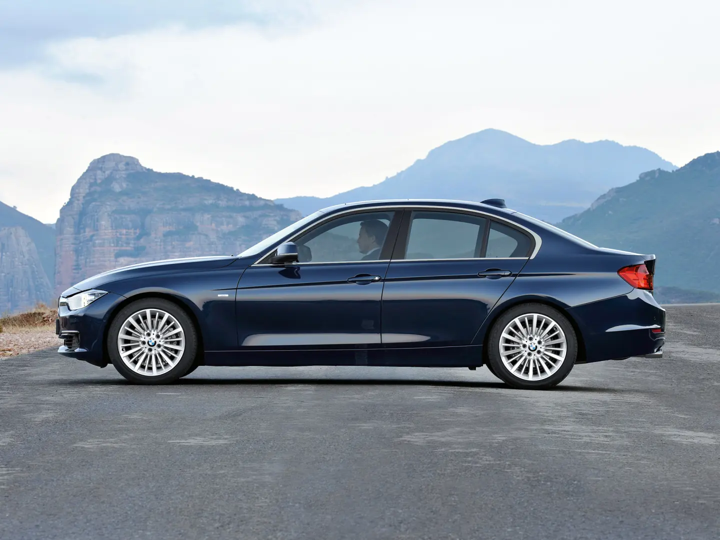 BMW 3 Serisi 3 Serisi 328i Luxury Line 3
