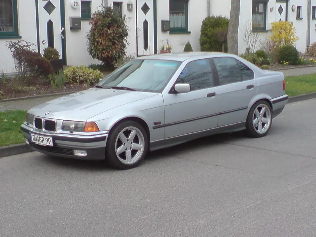 BMW 3 Serisi 3 Serisi 328i Standart 1