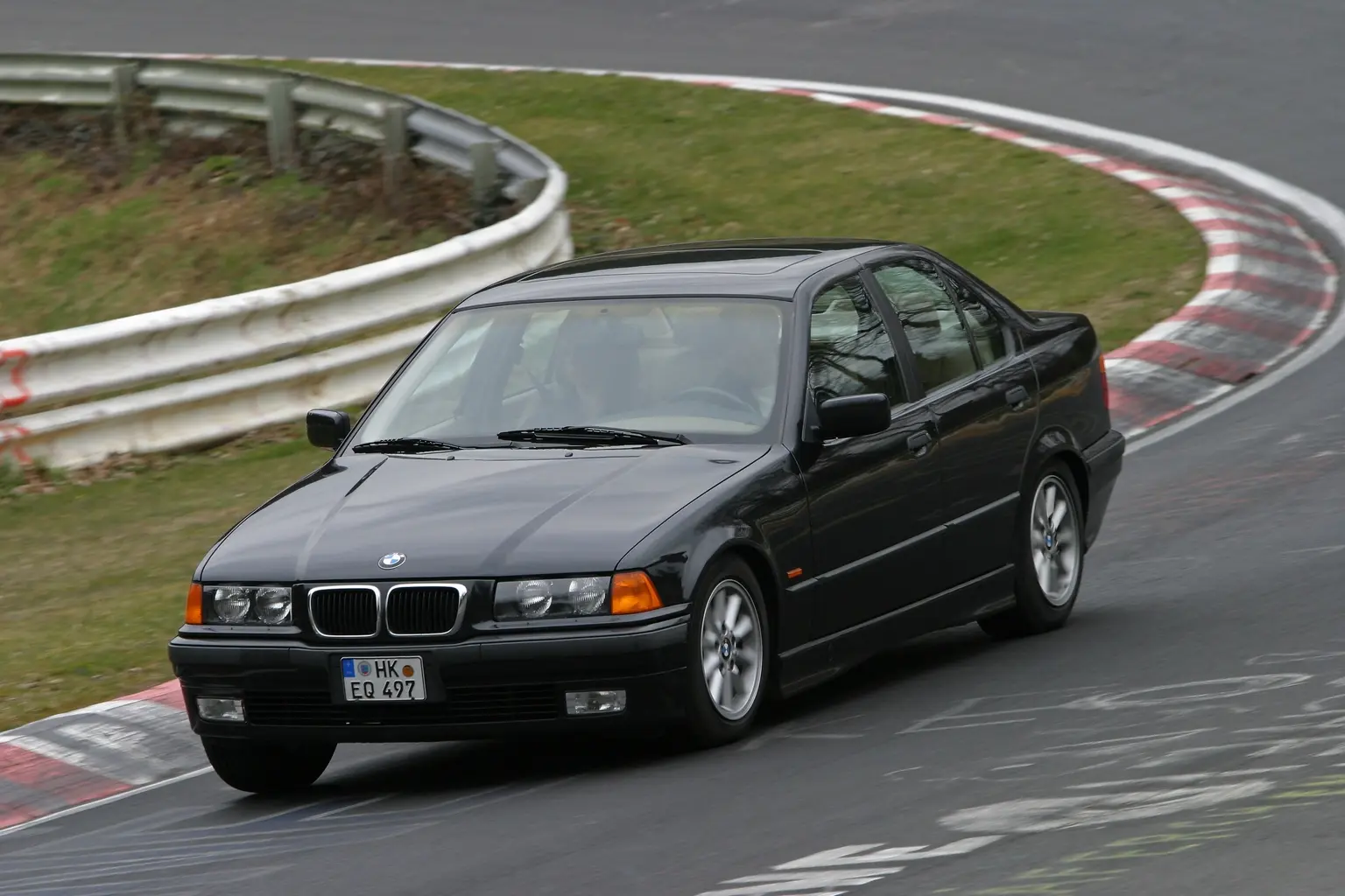 BMW 3 Serisi 3 Serisi 328i Standart 6