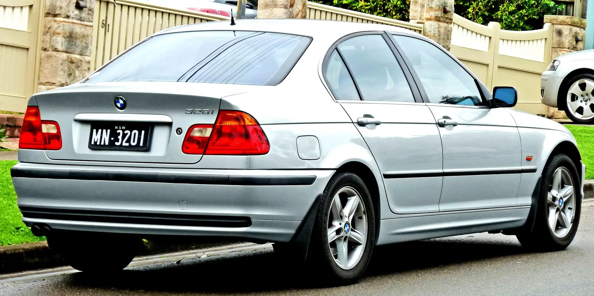 BMW 3 Serisi 3 Serisi 330d Standart 2