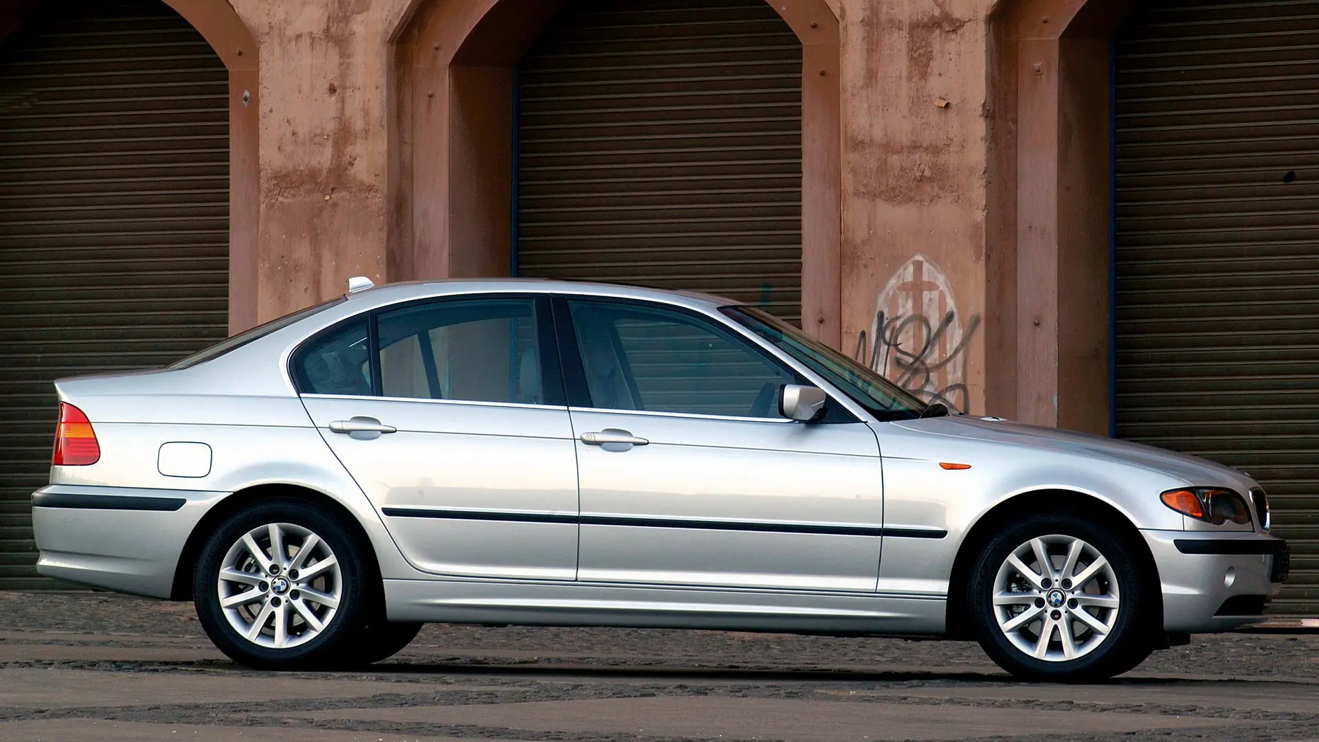 BMW 3 Serisi 3 Serisi 330d Standart 3