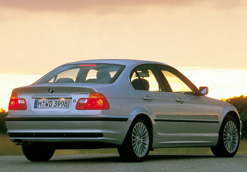BMW 3 Serisi 3 Serisi 330d Standart 6