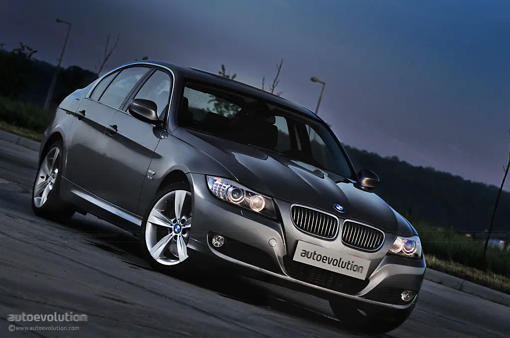 BMW 3 Serisi 3 Serisi 330d xDrive Standart 4