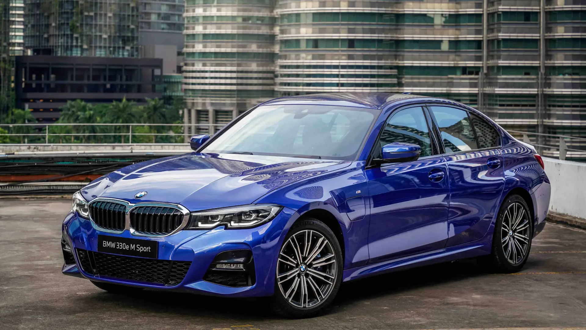 BMW 3 Serisi 3 Serisi 330e xDrive Edition M Sport 0