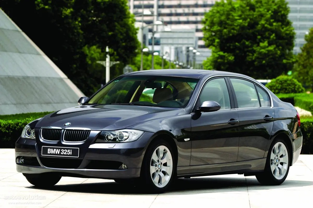 BMW 3 Serisi 3 Serisi 330i Standart 3