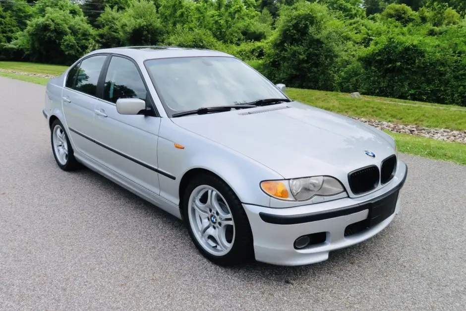 BMW 3 Serisi 3 Serisi 330i xDrive Standart 3