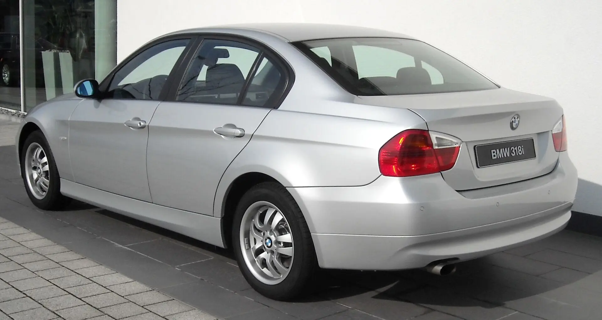 BMW 3 Serisi 3 Serisi 330i Standart 2