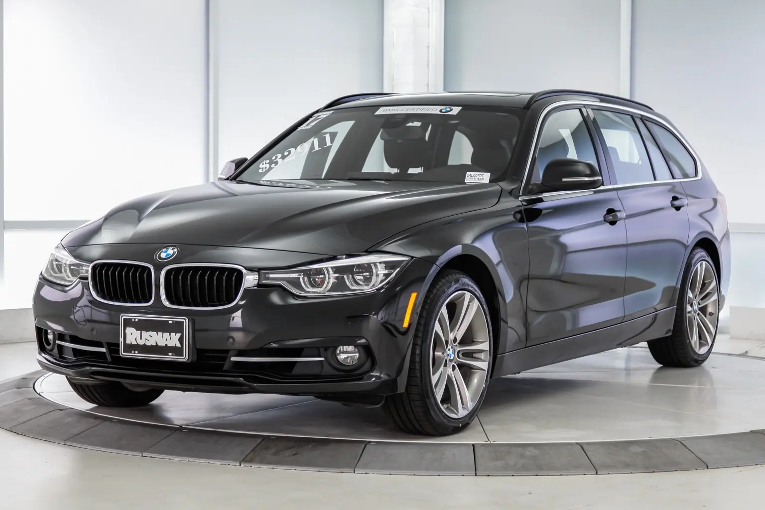 BMW 3 Serisi 3 Serisi 330i xDrive Standart 4
