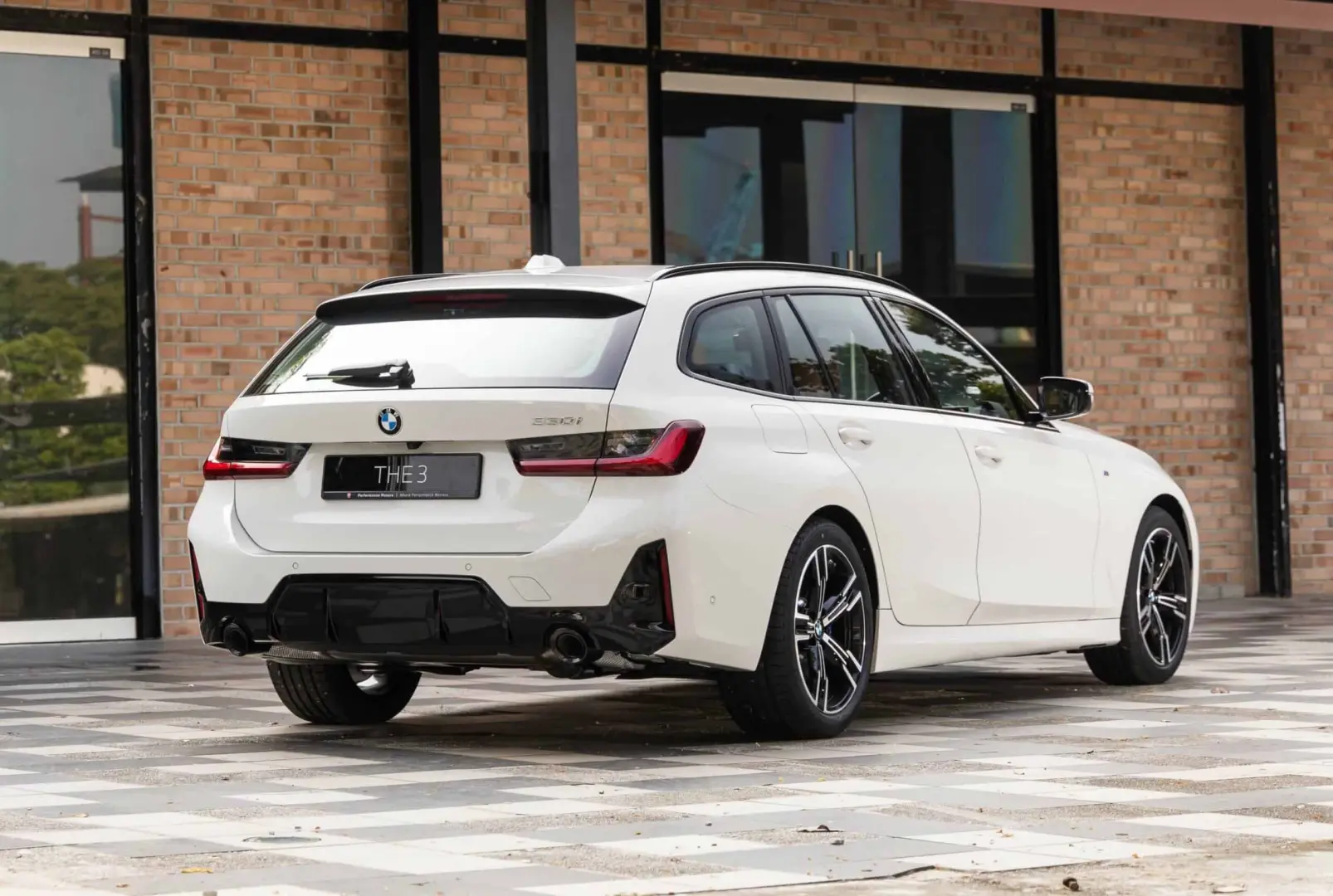 BMW 3 Serisi 3 Serisi 330i xDrive Touring M Sport 4