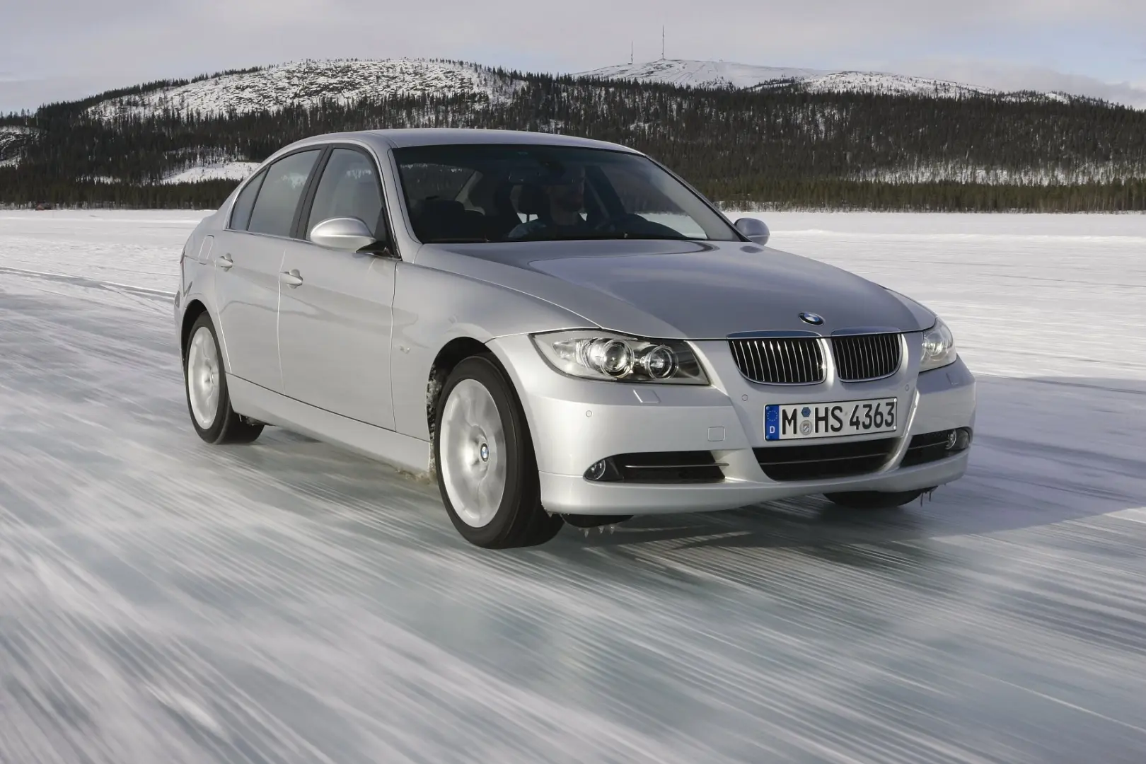 BMW 3 Serisi 3 Serisi 330xi Standart 1