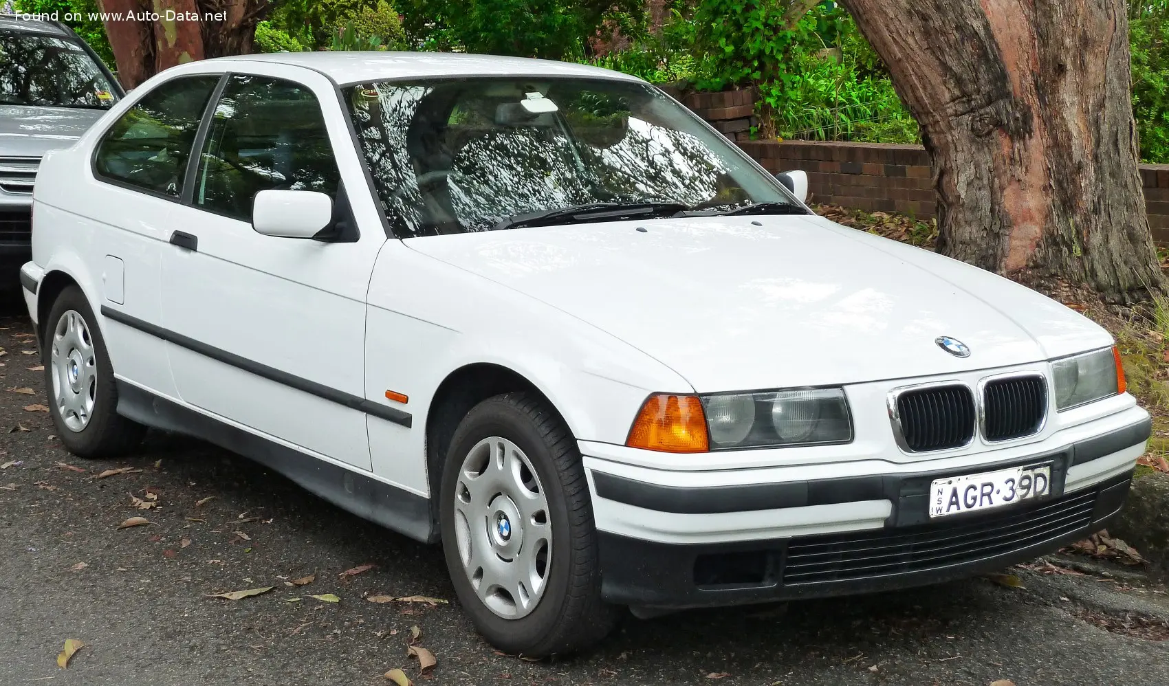 BMW 3 Serisi 3 Serisi Compact 316i Exclusive Edition 2