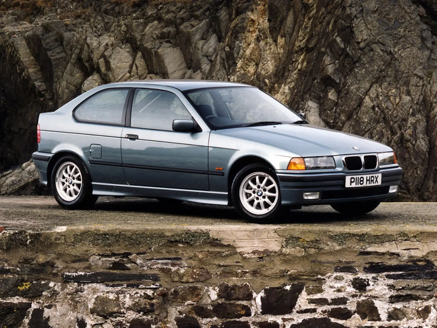 BMW 3 Serisi 3 Serisi Compact 316i Standart 7