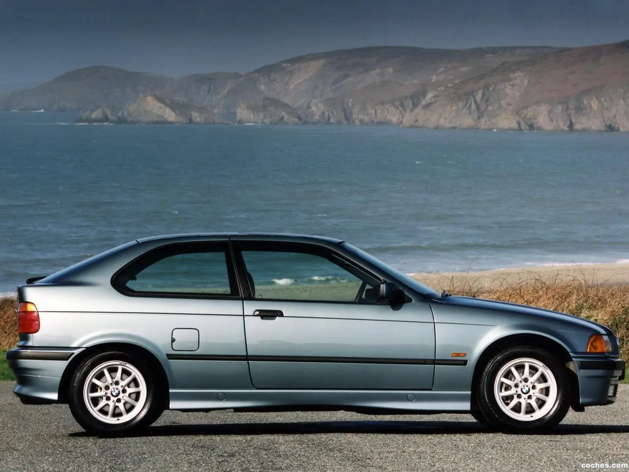 BMW 3 Serisi 3 Serisi Compact 318ti Standart 3