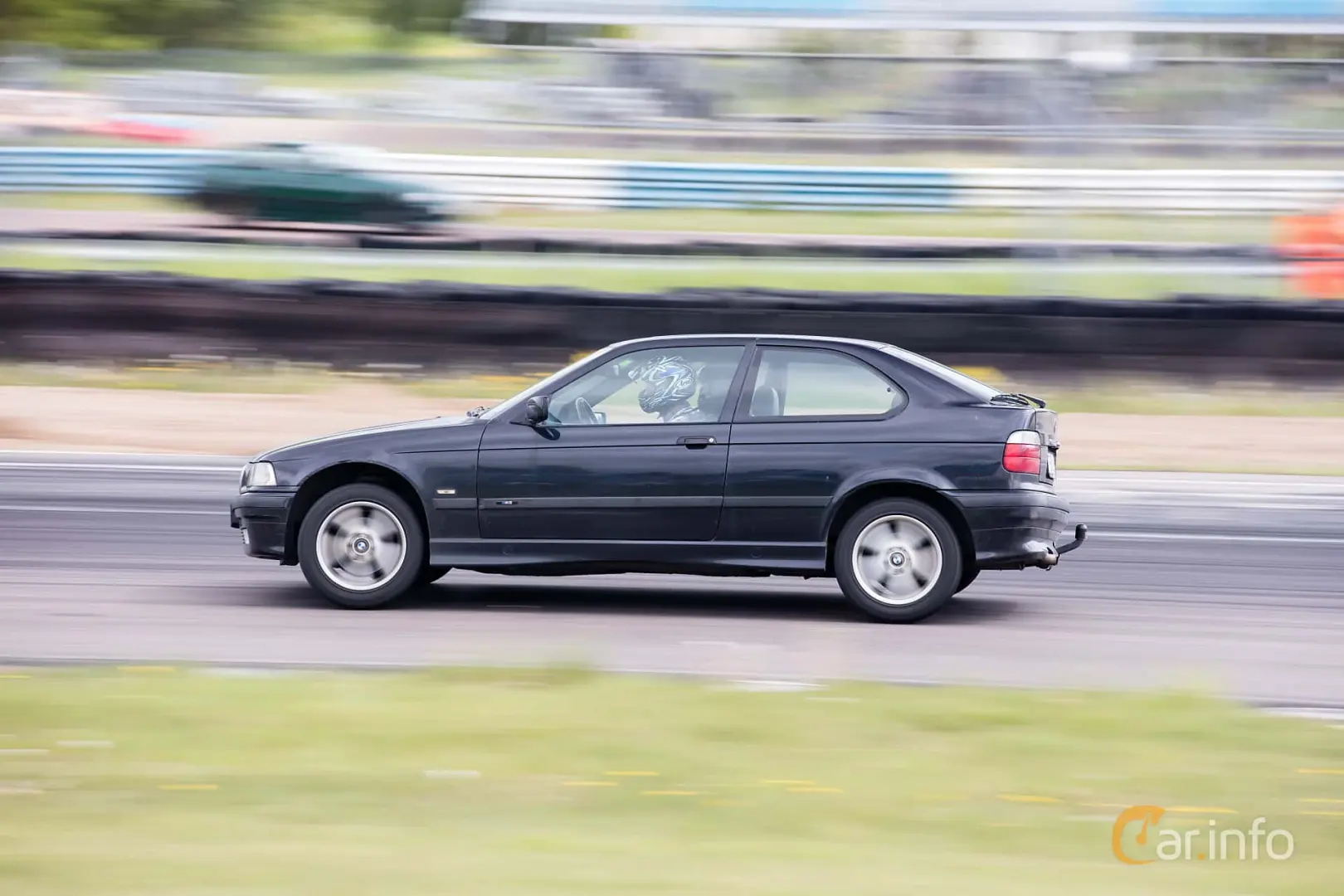 BMW 3 Serisi 3 Serisi Compact 323ti Standart 2