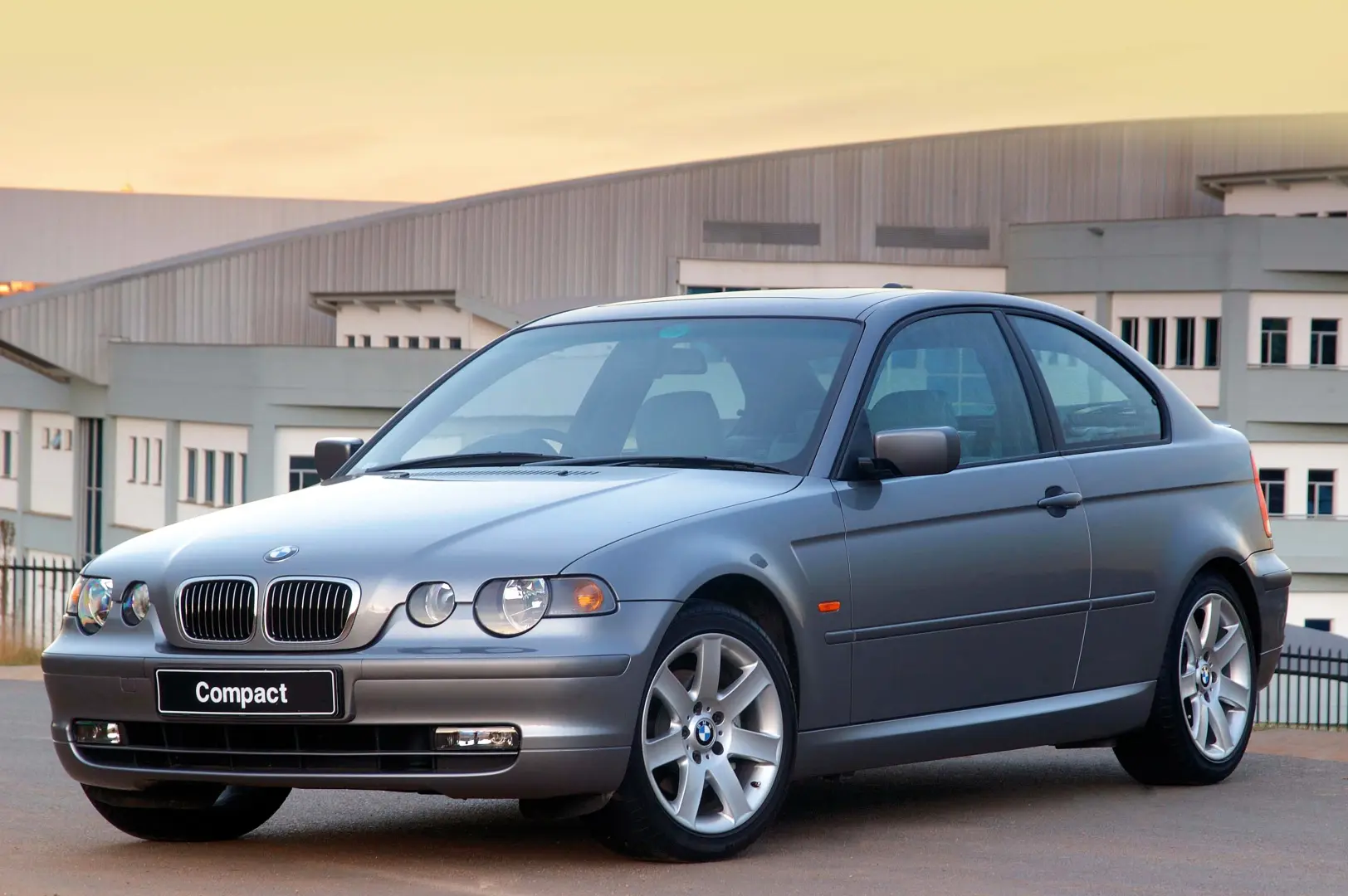 BMW 3 Serisi 3 Serisi Compact 325ti Standart 0
