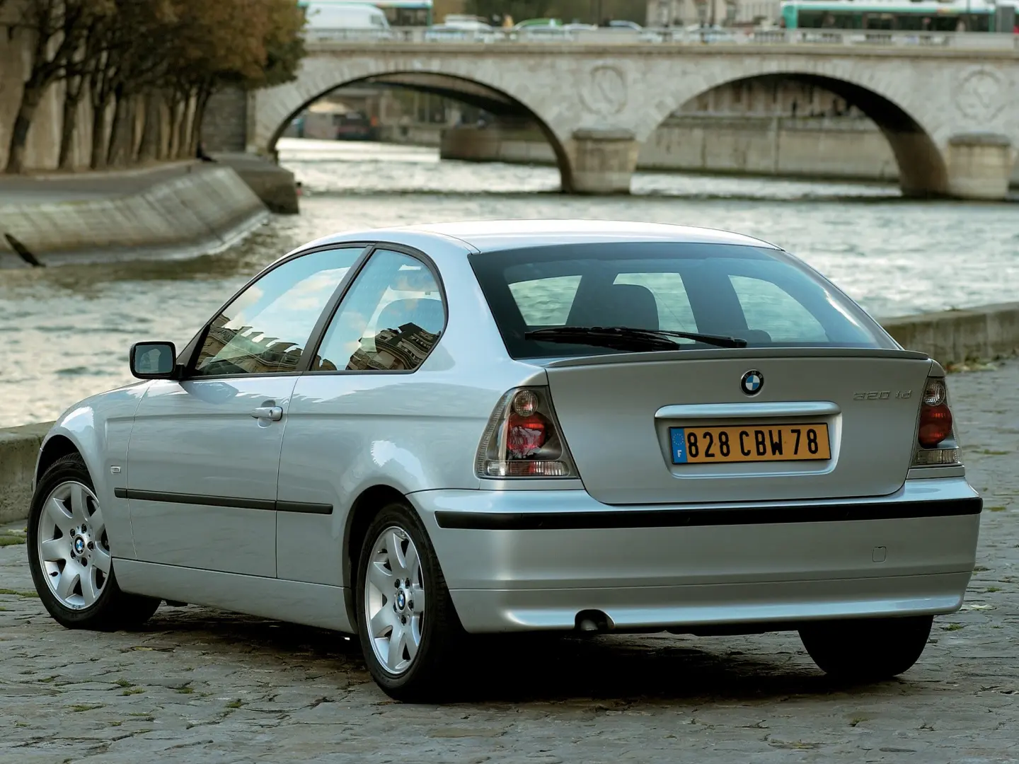 BMW 3 Serisi 3 Serisi Compact 325ti Standart 7