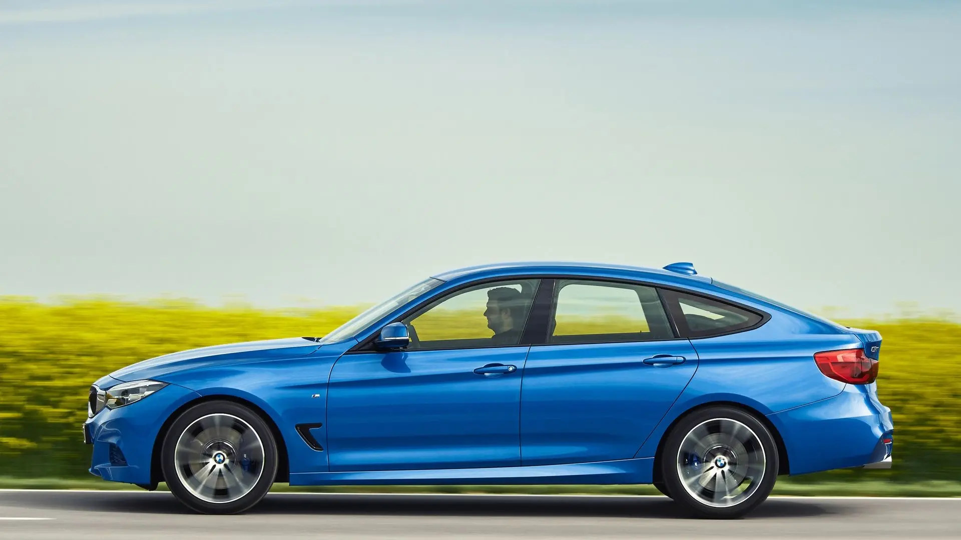 BMW 3 Serisi 3 Serisi Gran Turismo 320d xDrive M Plus 1