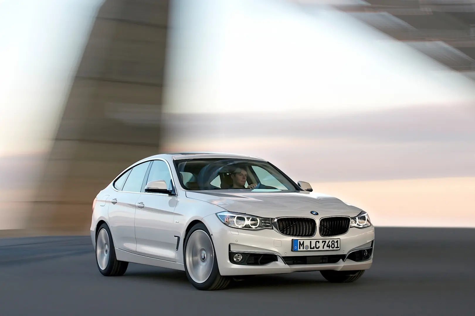 BMW 3 Serisi 3 Serisi Gran Turismo 335i Standart 7