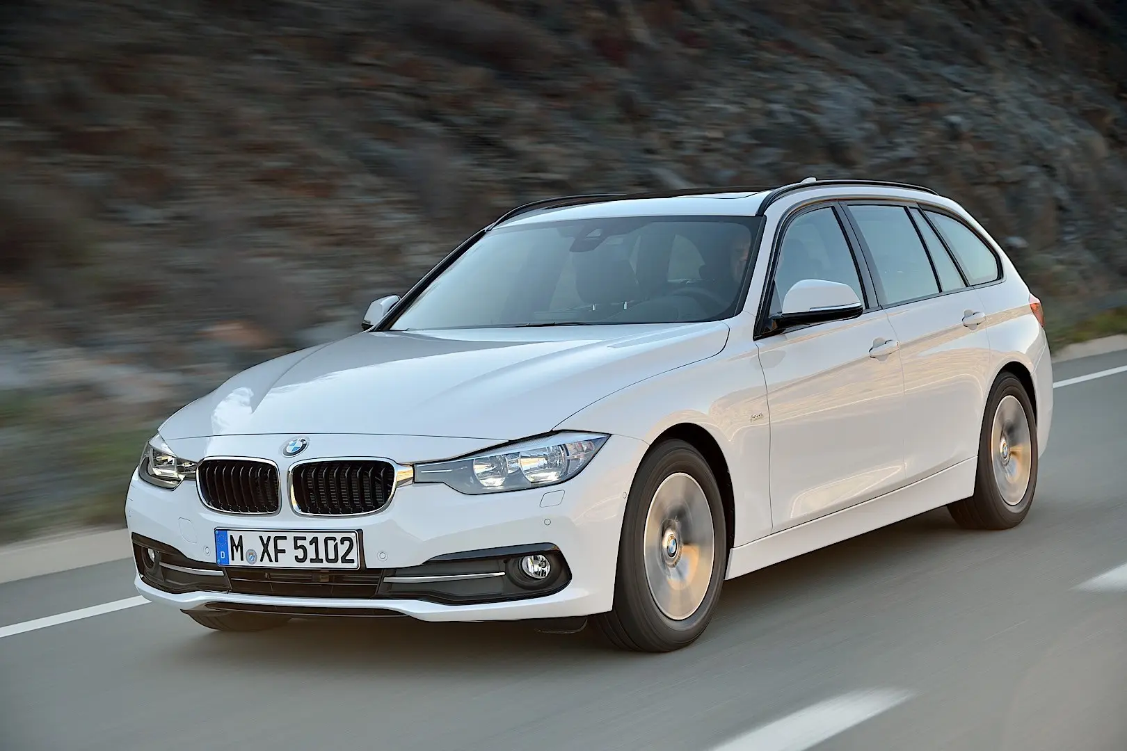 BMW 3 Serisi 3 Serisi Touring 330xi Standart 2