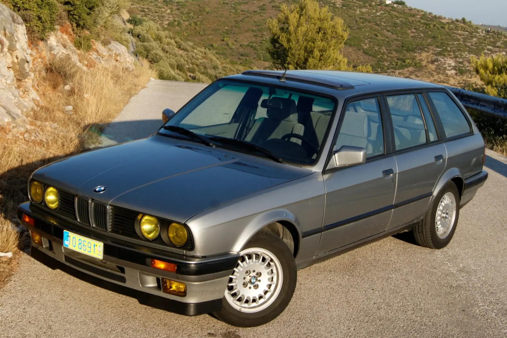 BMW 3 Serisi 3 Serisi Touring 318i Standart 6